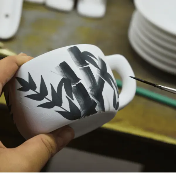 Experiencia pintando la tradición: historia y cerámica carmelitana